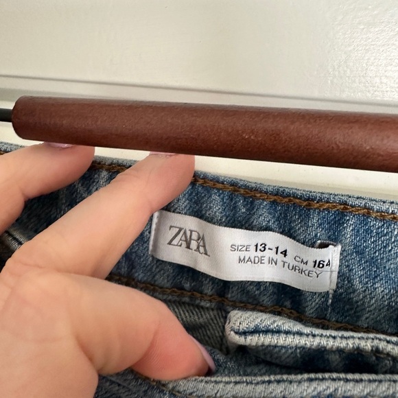 Zara Blue Denim Shorts High-Waisted Casual - Picture 3 of 3